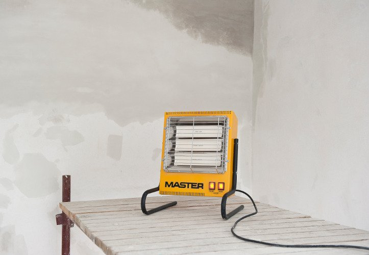 Klimator Master CCX 4.0 przed wejściem do sklepu